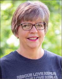 Crawfish boil supports stray pets