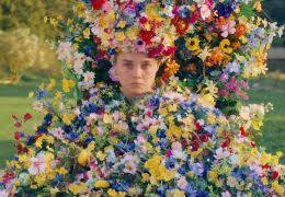 Midsommar is a 2019 folk horror film written and directed by ari aster and starring florence pugh, jack reynor, william jackson harper, vilhelm blomgren, ellora torchia, archie madekwe, and will poulter. A24 Versteigern Blumenkleid Aus Midsommar Erwehr