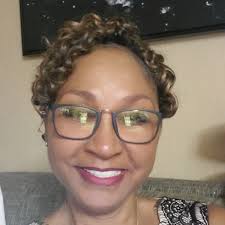 Maxine Mcgowan's Instagram, Twitter & Facebook