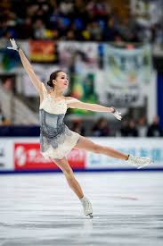 Isu гран при по фигурному катанию кубок ростелеком 2018 Moscow Russia November 16 Alina Zagitova Of Russia Competes In The Ladies Short Program During Day 1 Ice Skating Photography Figure Skating Skating Dresses