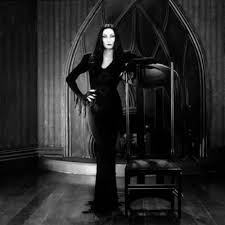 As the ruling matriarch of the addams family, morticia is in a class all her own! Christina Ricci Dressed As Morticia Addams Sends Internet Into A Total Meltdown Mirror Online