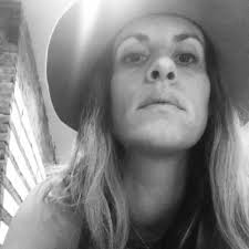 emily dreier (@imemilyrhodes)