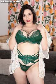 Free Porn Pics of Brooklyn Springvalley in green lingerie and sexy heels  loves posing for camera - MyPornstarBook.net