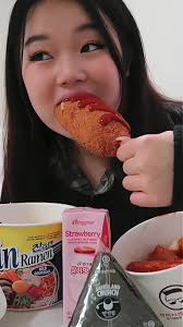 Daisy's Eating Fancam: Captivating Halloween Moments