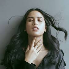 Pin Di Maudy Ayunda