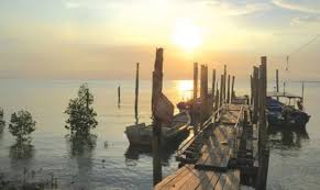 Menarik untuk dijadikan sebagai kawasan foto selfie. Nostalgia Minyak Beku