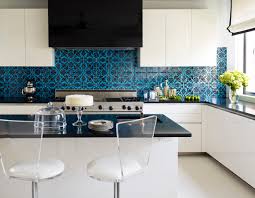 We can combine types of tiles like stones tiles on copper shades and creamy hues if you have quite monotonous kitchen, use glass mosaic tiles for your backsplash and choose warm but brave colours. Modern Kitchen Backsplash Ideas For Cooking With Style