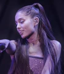 Ariana Bateman's Instagram, Twitter & Facebook