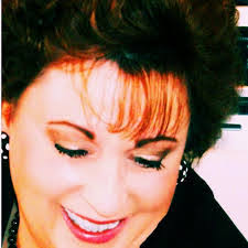 Tami Mares's Instagram, Twitter & Facebook