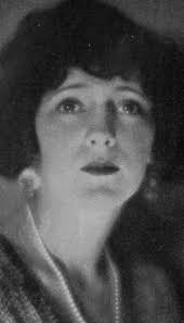 Who is Edith Roberts dating? Edith Roberts boyfriend, husband