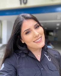 Hola a todos ✨ Soy Paola Boyd Odontólogo General Grenada de la Universidad.  Santa María en Caracas Venezuela y quiero darles la Bienvenida a este  espacio, donde una sonrisa saludable es mi