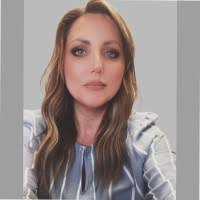 Rachel Hinman's Instagram, Twitter & Facebook