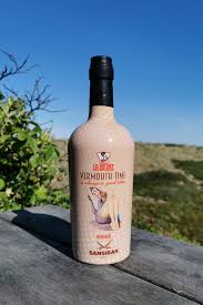 Used to diss people, but then make them laugh when they realize what you said, so you get away with dissing them. Vermouth La Madre Rose 0 7 Wein Sansibar