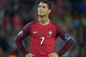 Retrouvez toutes les actions chaudes, les stats, les compositions, les buts, les commentaires de nos journalistes pour vivre la. Uefa Euro 2016 Le Programme Du Jour