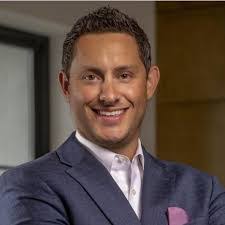 Pat Geiger's Instagram, Twitter & Facebook