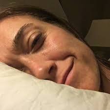 Kim Gratton's Instagram, Twitter & Facebook