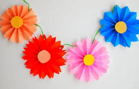 Get the tutorial at frog prince paperie. How To Make Paper Flowers The Easiest Way Ever Diy Candy