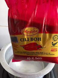 Akhir sekali masukkan ketam, daun ketumbar dan daun limau purut. Resipi Colek Cili Boh Power Sedap Dan Wajib Buat Stok