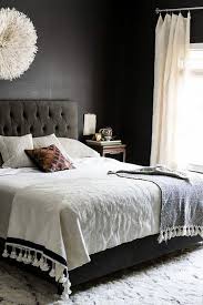 Stylish bedroom black and white home decor. 33 Chic And Stylish Bedrooms Dressed In Black And White