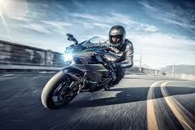 Selamat malam para pecinta motor 2 tak, baik itu rx king, ninja rr, f1zr, satria dan masih banyak lagi, di video yang. Kehebatan Turing Jelajah Dengan Motorsport 2tak Ninja Krr Kawasaki Has Upped The Game With The 2019 Ninja H2 Machines Top Speed Dr Whatz
