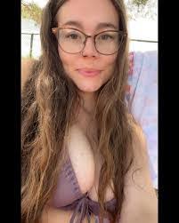 Cassandra Stump's Instagram, Twitter & Facebook