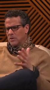 A veces, el papel más desafiante no es el que elegimos, sino el que la vida  nos presenta sin aviso. 🌧️ Ser fuerte para otros cuando sentimos que  apenas sostenemos nuestras propias piezas; seguir ...