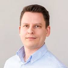 Excited to share the great news that our group's paper (Dirk Martignoni,  Anoop Menon, Nicolaj Siggelkow) was awarded the Sumantra Goshal Research  and Practice Award at the Academy of Management…