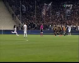 Το μυαλό σου ήταν αφημένο στο πανηγύρι της νέας φιλαδέλφειας, εκεί όπου μετά από 24 χρόνια, πανηγύρισες τον τίτλο της πρωταθλήτριας. Anwteros Kai Kypelloyxos O Paok 2 0 Thn Aek Sport 24