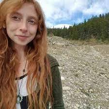 Tara Midkiff's Instagram, Twitter & Facebook