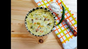 Transferati supa in recipientul blenderului si procesati, pana obtineti o pasta fina. Ciorba De Salata Verde Iceberg Lettuce Soup Youtube