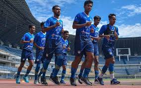 Ia juga memastikan timnya siap melawan. Persib Akan Boyong 20 Pemain Hadapi 8 Besar Piala Menpora Bola Bisnis Com