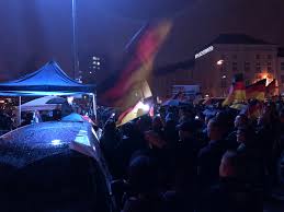 Mbc cottbus feldweg 1 03051 cottbus deutschland. Ann Katrin Muller On Twitter Bjorn Hocke Schmeisst Sich Gerade In Cottbus Wie Noch Nie An Die Corona Leugner Heran Er Spricht Uber Querdenken Und Sagt Es Geht Nicht Darum Ob Sagt Dass Er