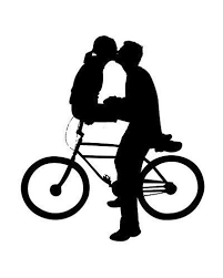 Couple Kissing On Bike Papercut First Pin On By Papercutsbyjoe Fahrrad Hochzeit Fahrrad Kunst Fahrradkunst