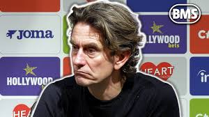 เราอยู่ในตลาด กำลังหาของทุกอย่างเลย! 🛒