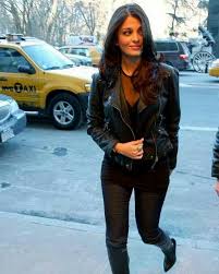 She also hosted the tyra banks show from 2005 to 2010, which was pretty successful by industry standards. Pin Auf Bollyworld Actors Actresses Families