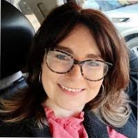 Angela Newcomb's Instagram, Twitter & Facebook