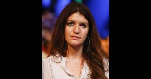 Ses cheveux me chatouillent délicieusement le ventre, et comme il lèche un côté de mon sexe, je lui lance Afp Marlene Schiappa Donne Des Meches De Ses Cheveux Aux Victimes Du Cancer Clicanoo Re