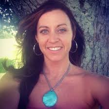 Renee Mudd's Instagram, Twitter & Facebook