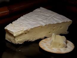 Tout Ce Qu Il Faut Savoir Sur Le Legendaire Fromage Francais Le Brie Brie Brie Fromage Fromage