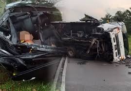 Rakaman dashcam kes kemalangan jalan info roadblock jpj polis facebook. Lari Balik Rumah Lepas Kemalangan