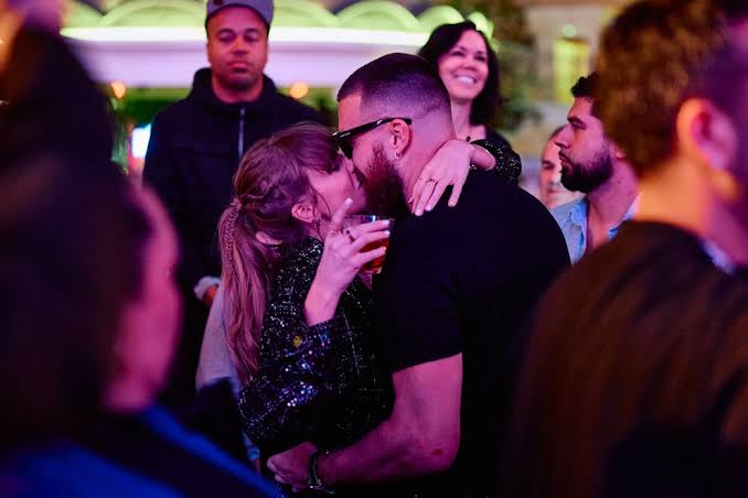 Taylor Swift, Travis Kelce dance to "Love Story" celebrating Super Bowl win
