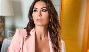 Elisabetta gregoraci (soverato, 8 febbraio 1980) è una showgirl, conduttrice televisiva ed ex modella italiana. Chi E Elisabetta Gregoraci Eta Altezza Marito Figlio Nathan Gf Vip 5 The Italian Times