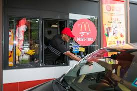 Lot b, jalan cecawi 6/18a, kota damansara, petronas kota damansara, petaling jaya sometimes i used the mcd apps to buy promo items, so i need to order and pay over the counter. Eat Drink Kl Mcdonald S Malaysia Fuelling Up On Drive Thru