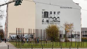 Insgesamt wurden allein an ihr mindestens 140 menschen getötet oder kamen ums leben. Berlin Wall Memorial Museum Review Conde Nast Traveler