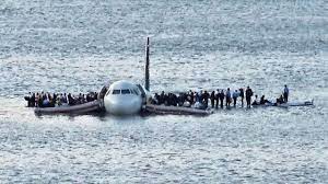 Watch Trailer For Sully Movie About Flight 1549 Miracle On The Hudson Water Landing Released Abc7 New York