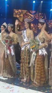 Rr ayu maulida putri menjawab pandangannya tentang makna bahagia. Ayu Maulida Putri Terpilih Sebagai Puteri Indonesia 2020