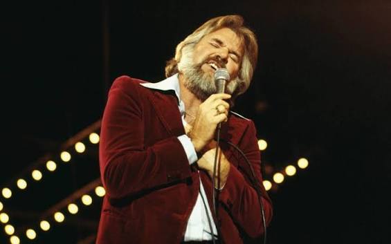 At His Death, Kenny Rogers Finally Revealed The 5 People He Loved Most — and One Shocking Name ▶️ See the list: http://goldeneramusics.buzz/at-his- death-kenny-rogers-finally-revealed-the-5-people-he-loved-most -and-one-shocking-name/