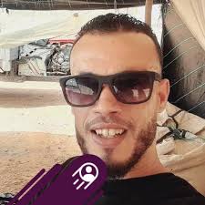 مدرب جاء بفكر مختلف وحاول يبني منظومه قويه بالملعب ومشى صح ‏الين صارت حادثه  كارثيه فضلت فيه الاداره دعم اللاعب على المدرب وحطمت كل افكاره ‏مستحيل اي  مدرب ينجح وادارته يقودها بيريز ‏