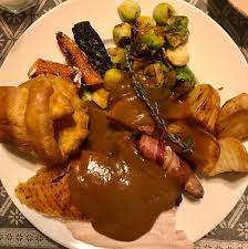 The first and most important thing to note is that the dinner is basically the same as an american thanksgiving turkey roast. Freedomroo Femail Taste Test Christmas Dinner Kits To Get A Festive Roast Ready In An Hour Or Less Australiannewsreview