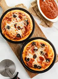 This Easy Copycat Pizza Hut Personal Pan Pizza Recipe Has A Homemade Pizza Dough That Can Be Made Up To 4 Days Ahead Of Time In 2020 Cooking Pan Pizza Pizza Hut Recipe